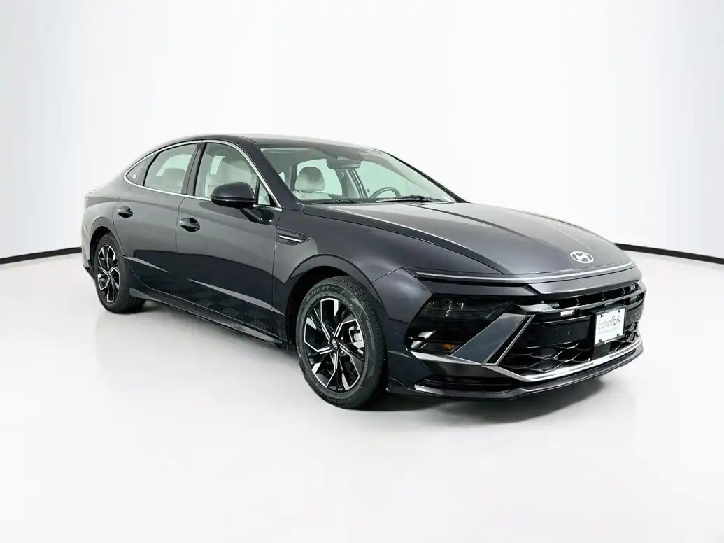2025 Hyundai Sonata SEL's photo