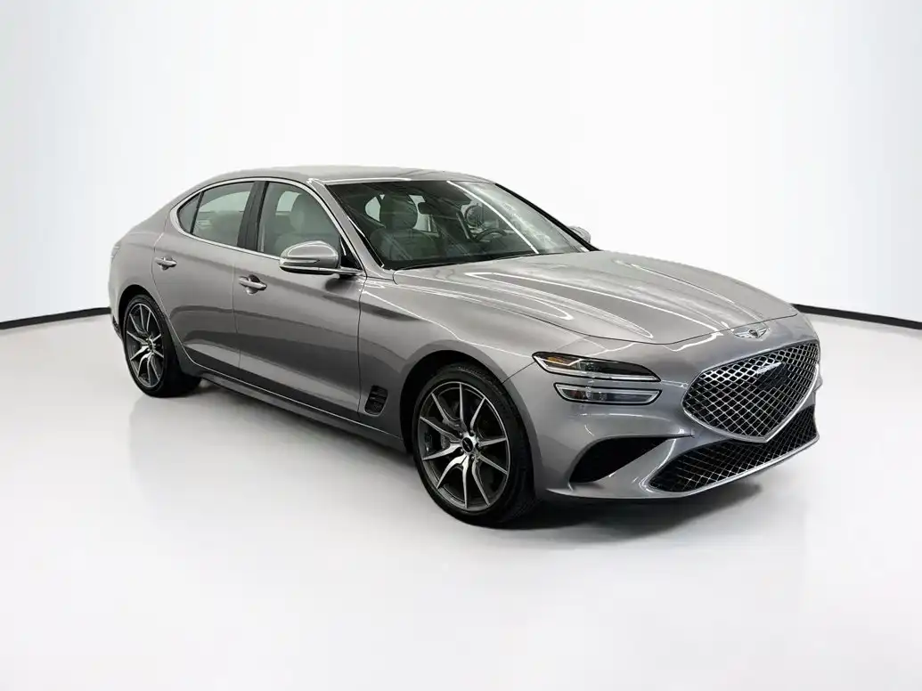 2025 Genesis G70 2.5T Standard's photo