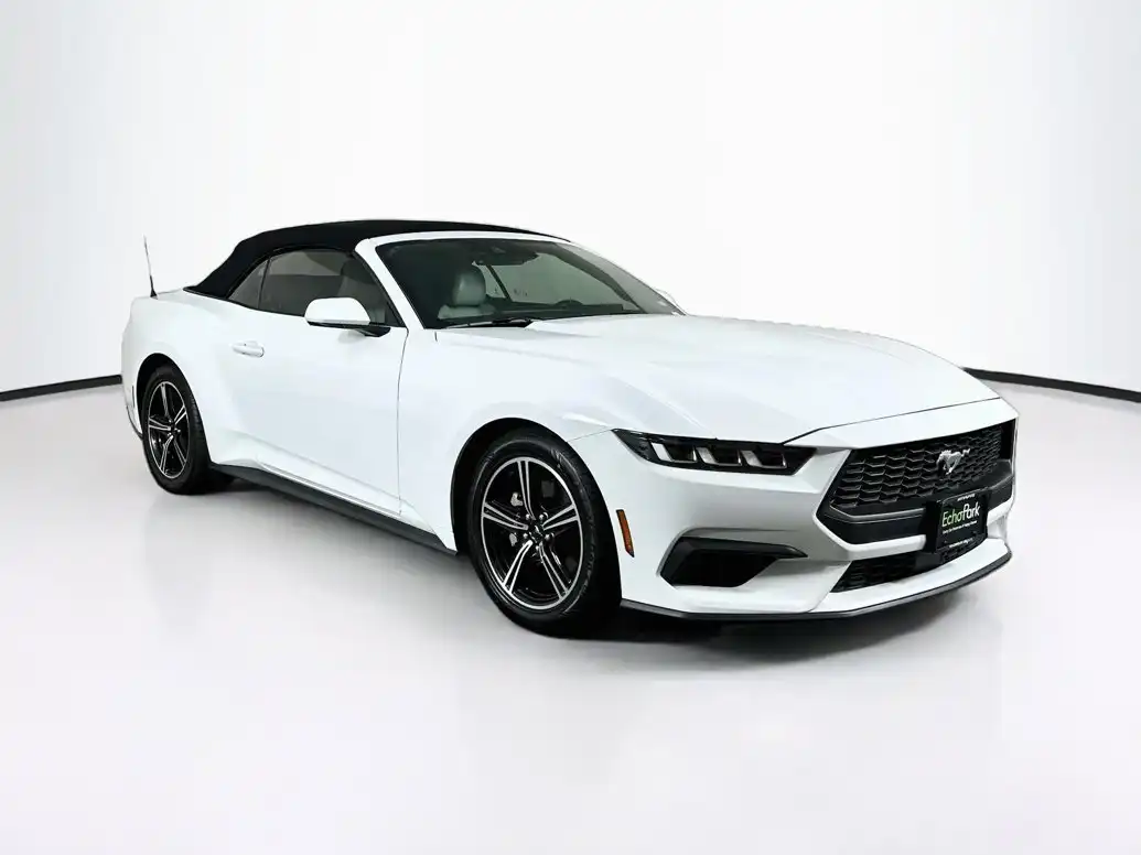 2024 Ford Mustang EcoBoost Convertible's photo