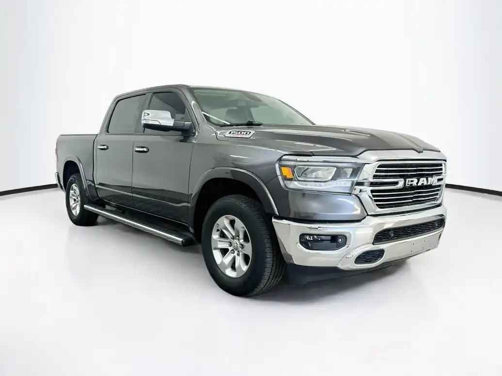 2020 RAM 1500 Laramie 4x4 Crew Cab 5'7's photo
