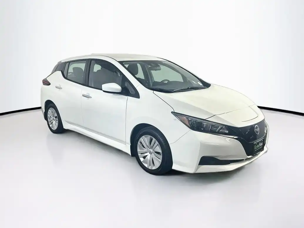 2024 Nissan Leaf S's photo