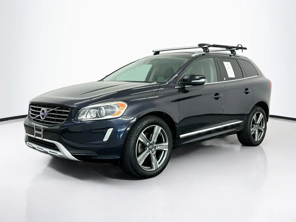 2017 Volvo XC60 T6 AWD Dynamic photo 3