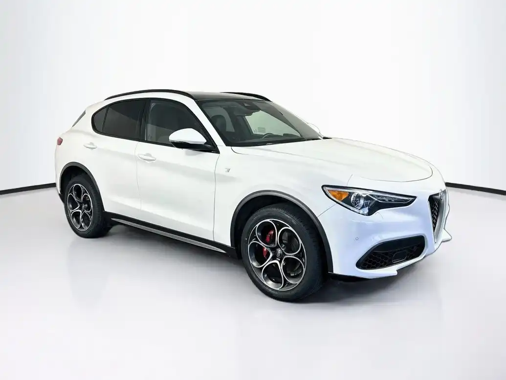 2023 Alfa Romeo Stelvio Ti AWD's photo