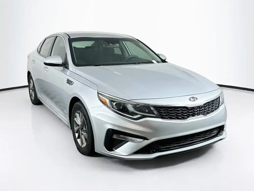 2019 Kia Optima LX Auto's photo