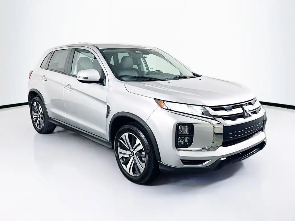 2024 Mitsubishi Outlander Sport 2.0 SE AWC CVT's photo