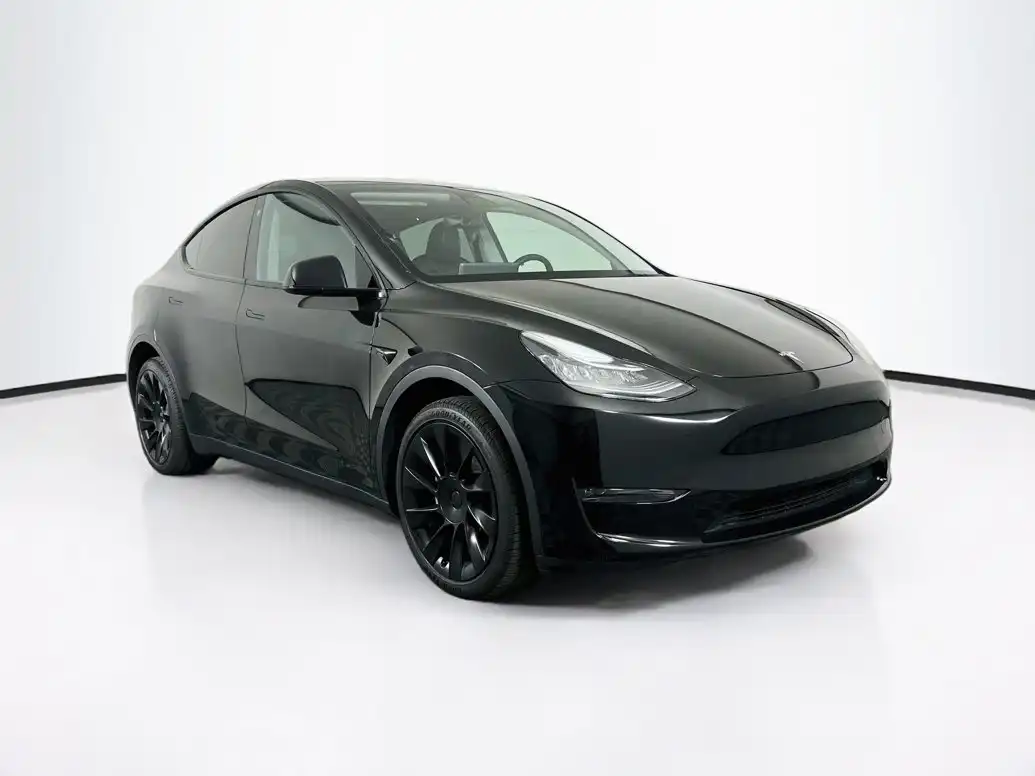 2023 Tesla Model Y Long Range Dual Motor All-Wheel Drive's photo