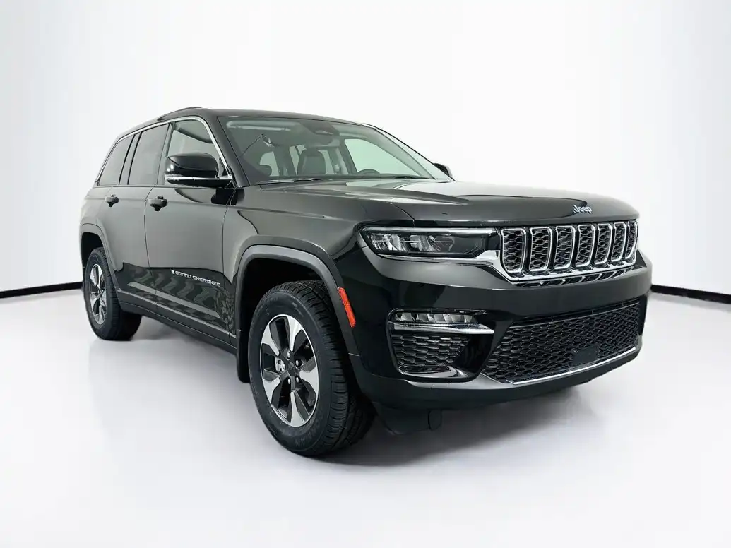 2022 Jeep Grand Cherokee 4xe 4x4's photo
