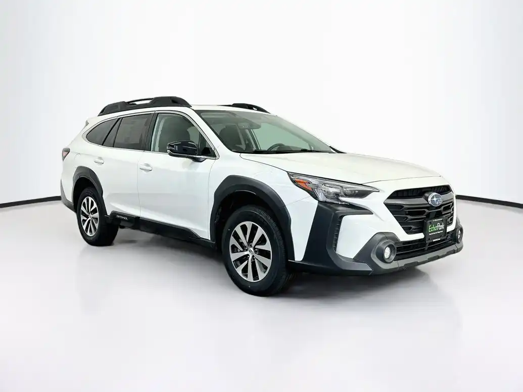 2025 Subaru Outback Premium's photo