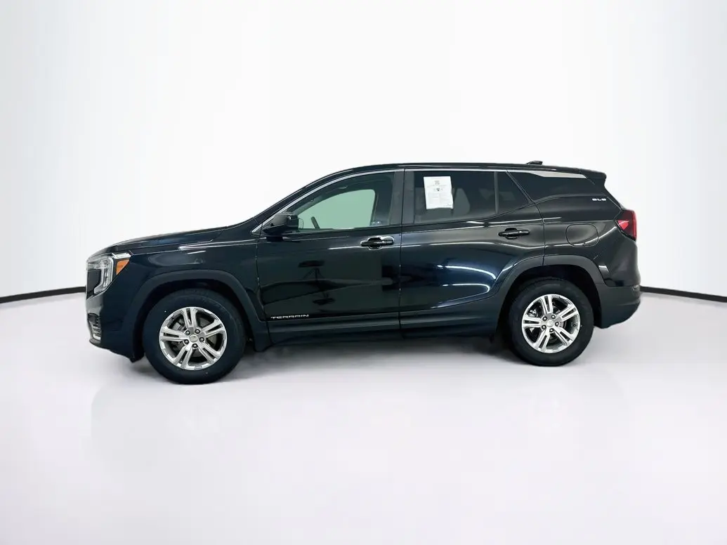2024 GMC Terrain SLE AWD photo 4