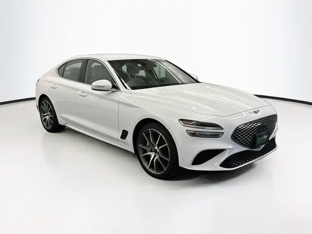 2025 Genesis G70 2.5T Standard's photo