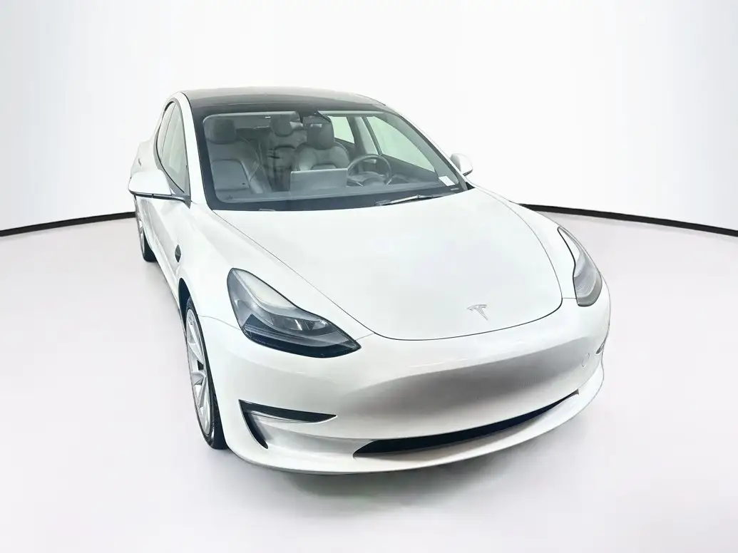 2023 Tesla Model 3 Base photo 1