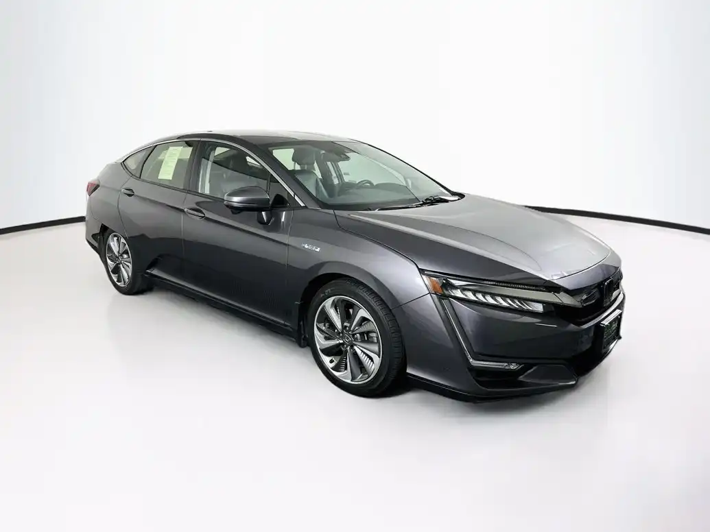 2018 Honda Clarity Plug-In Hybrid Touring's photo