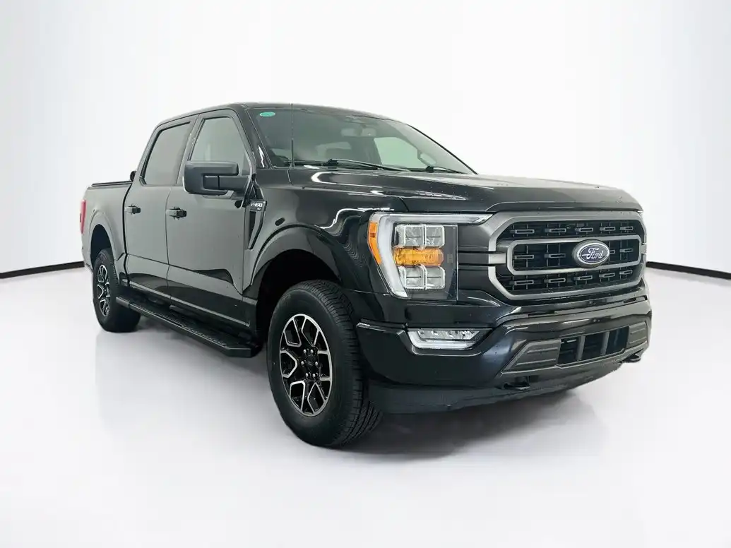 2023 Ford F-150 XLT 4x4 SuperCrew 5-1/2 Box's photo