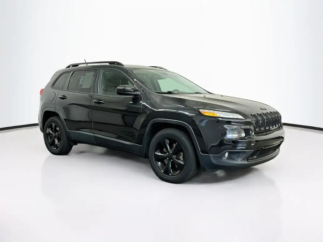 2015 Jeep Cherokee Altitude 4X4 photo 1