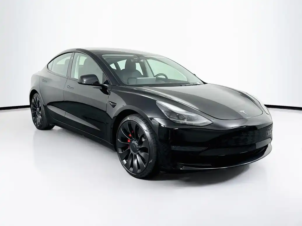 2023 Tesla Model 3 Performance's photo