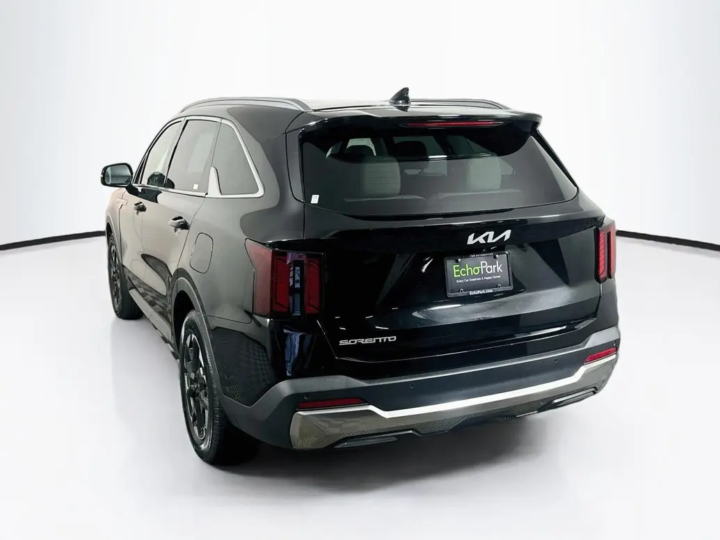 2024 Kia Sorento S Auto photo 5