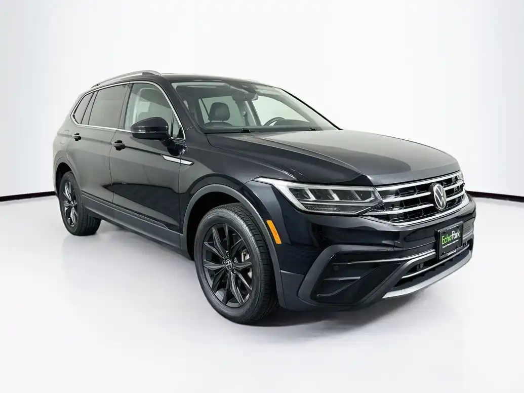 2024 Volkswagen Tiguan 2.0T SE 4Motion's photo