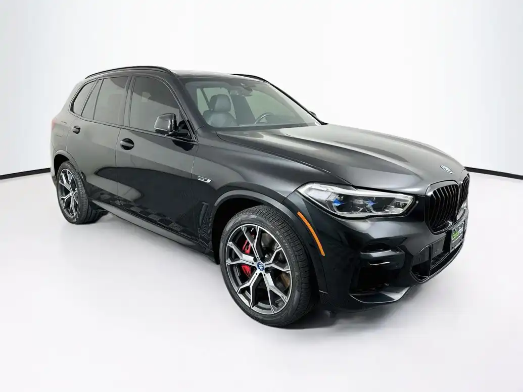 2023 BMW X5 xDrive45e's photo