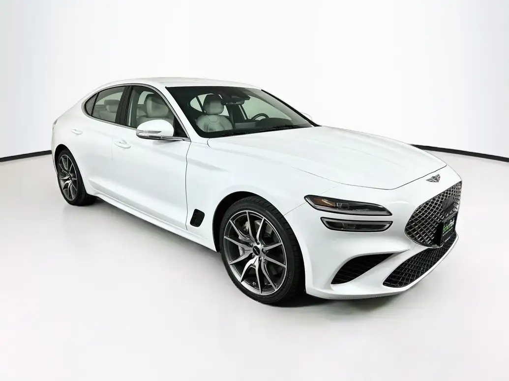 2025 Genesis G70 2.5T Standard's photo
