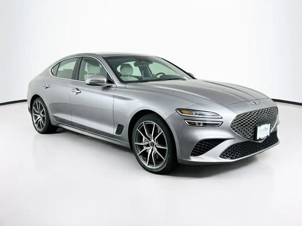 2025 Genesis G70 2.5T Standard's photo
