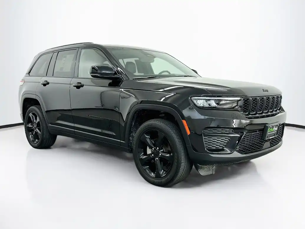 2023 Jeep Grand Cherokee Altitude 4x4's photo