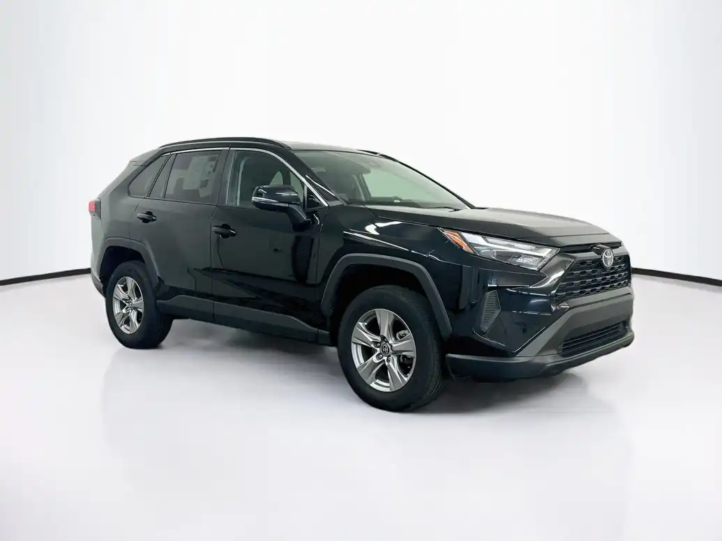 2025 Toyota RAV4 XLE AWD's photo