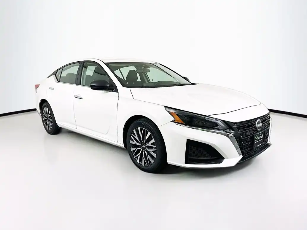 2025 Nissan Altima 2.5 SV's photo