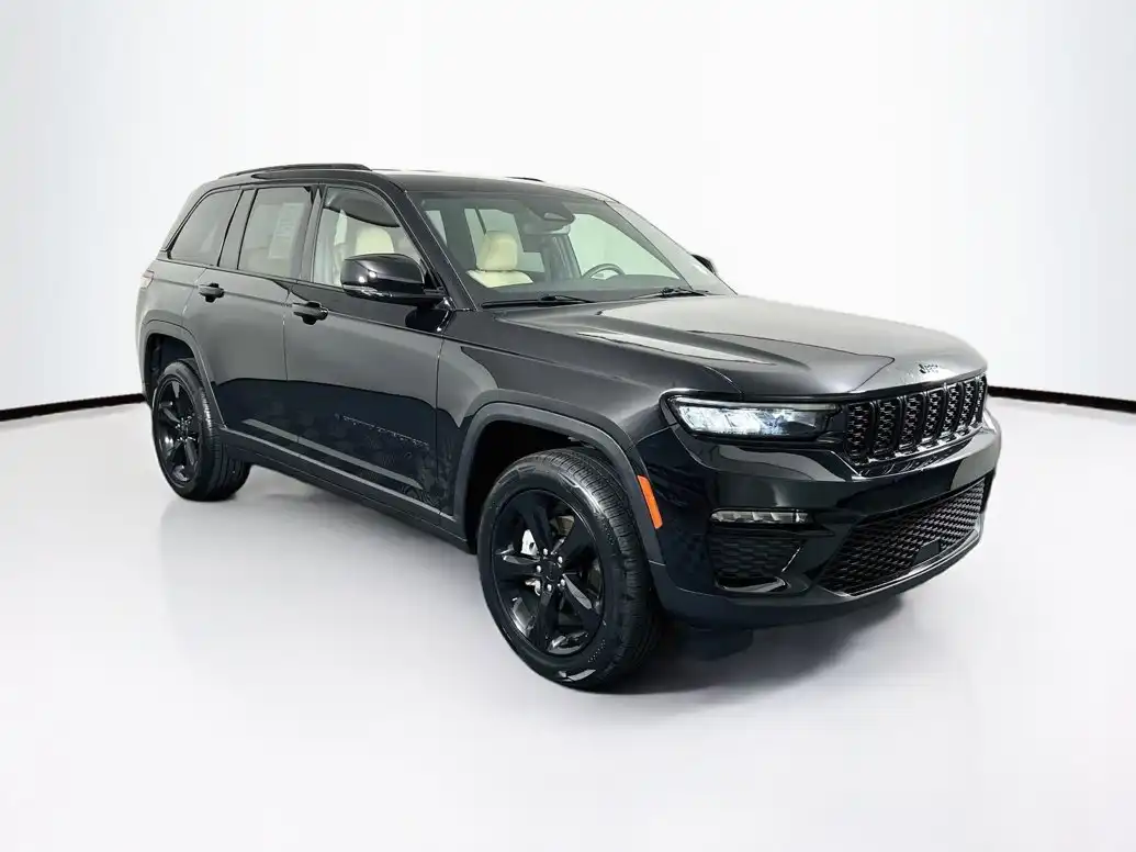 2023 Jeep Grand Cherokee Limited's photo