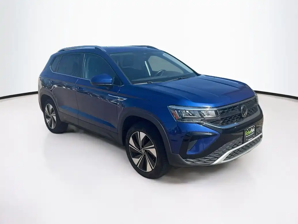 2024 Volkswagen Taos 1.5T SE 4Motion's photo