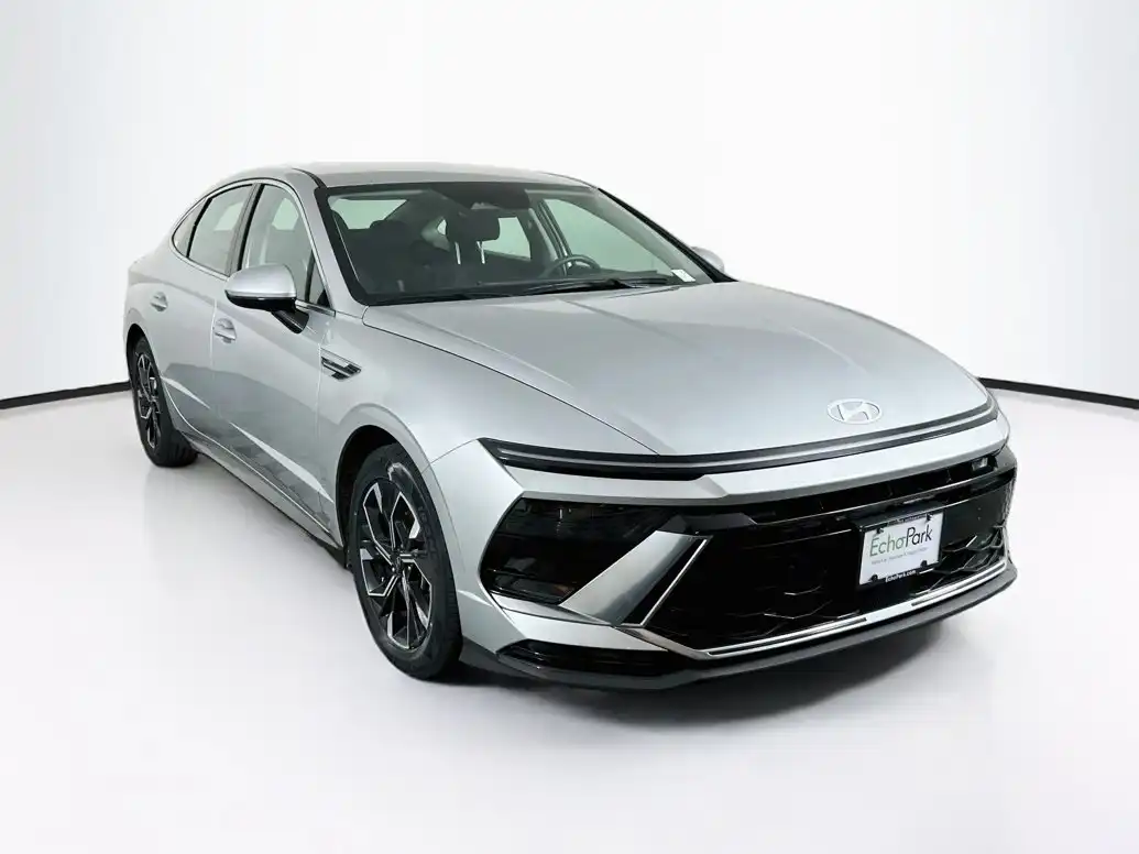 2025 Hyundai Sonata SEL's photo