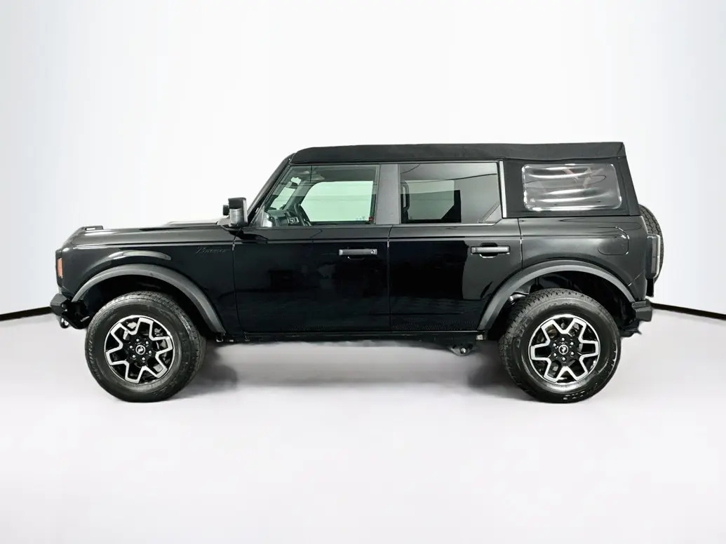 2021 Ford Bronco Base 4x4 photo 4