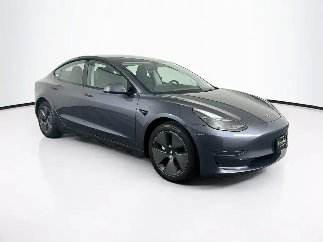 2023 Tesla Model 3 Base's photo