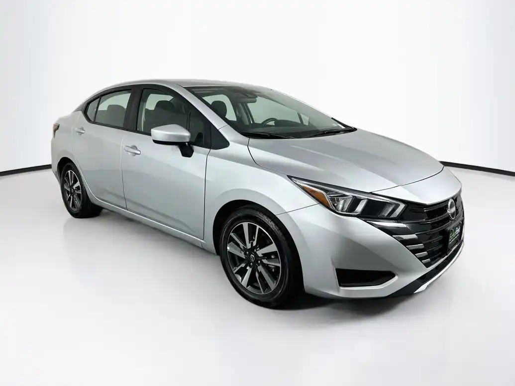 2024 Nissan Versa 1.6 SV CVT's photo