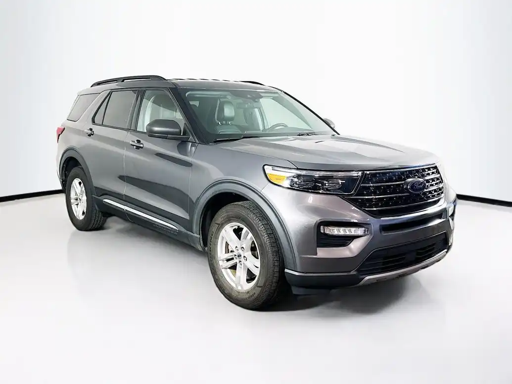 2021 Ford Explorer XLT 4WD's photo