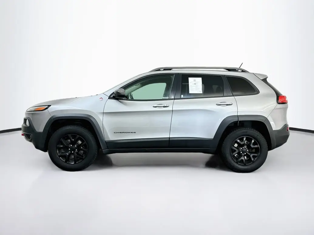 2015 Jeep Cherokee Trailhawk 4WD photo 4