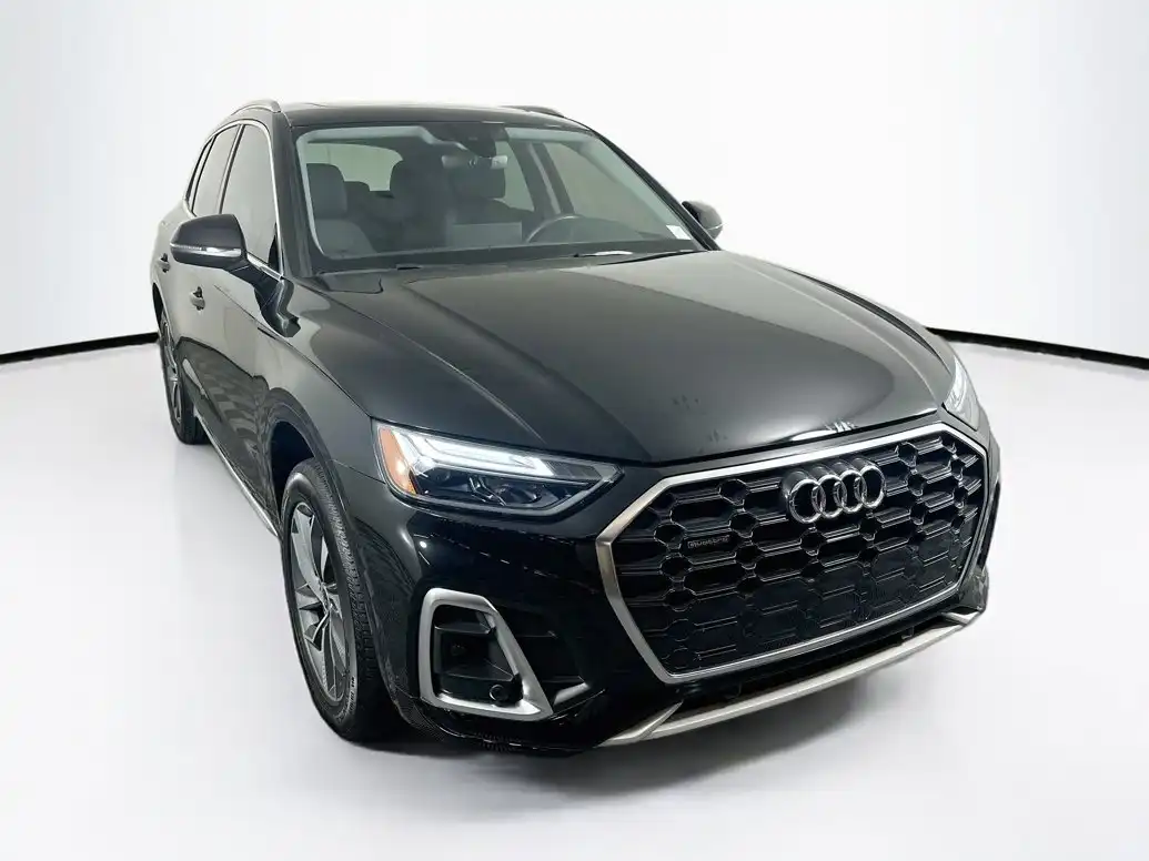 2023 Audi Q5 45 Premium's photo