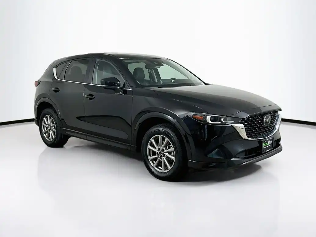 2025 Mazda CX-5 S Preferred package Auto AWD's photo