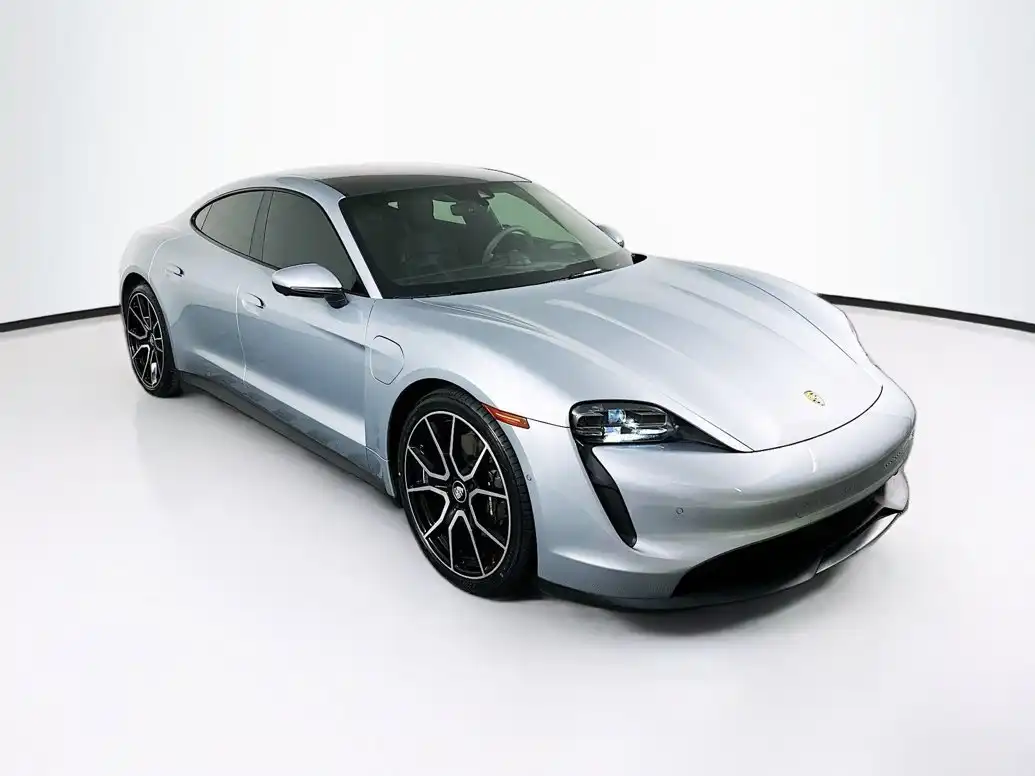 2023 Porsche Taycan Base's photo