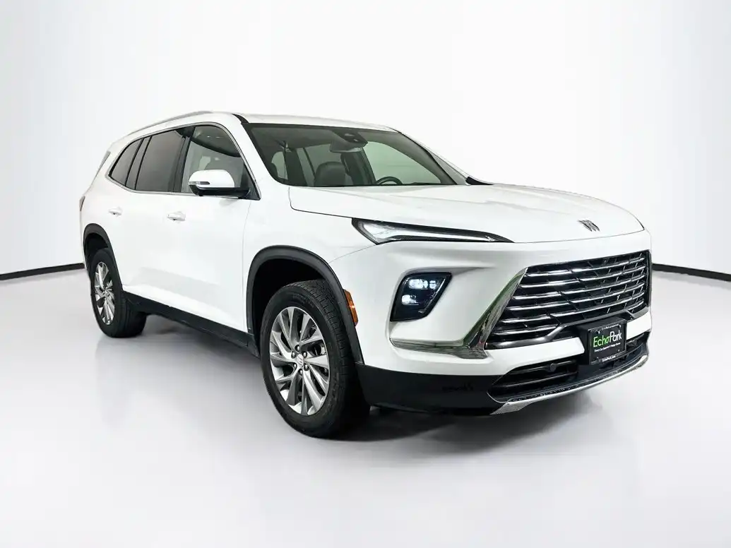 2025 Buick Enclave Preferred's photo