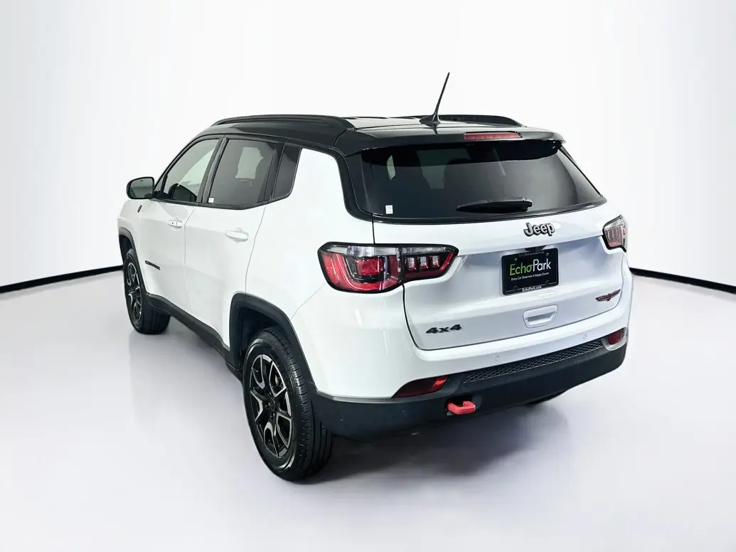 2025 Jeep Compass Trailhawk 4X4 photo 5