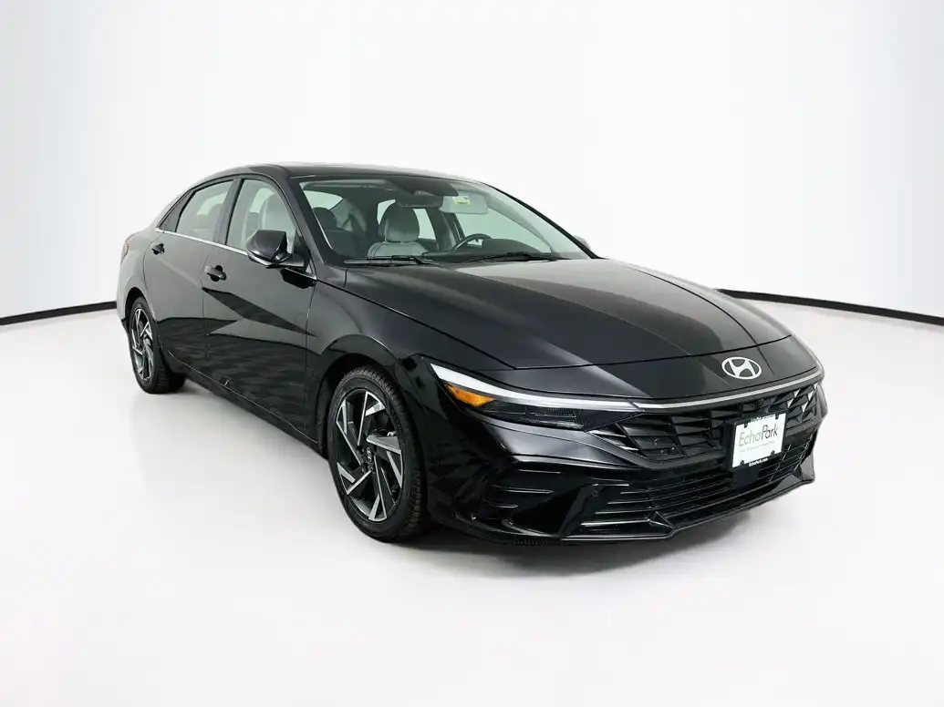 2024 Hyundai Elantra Limited ELTJF2J6S4AS's photo