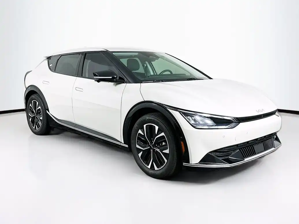 2024 Kia EV6 Wind's photo