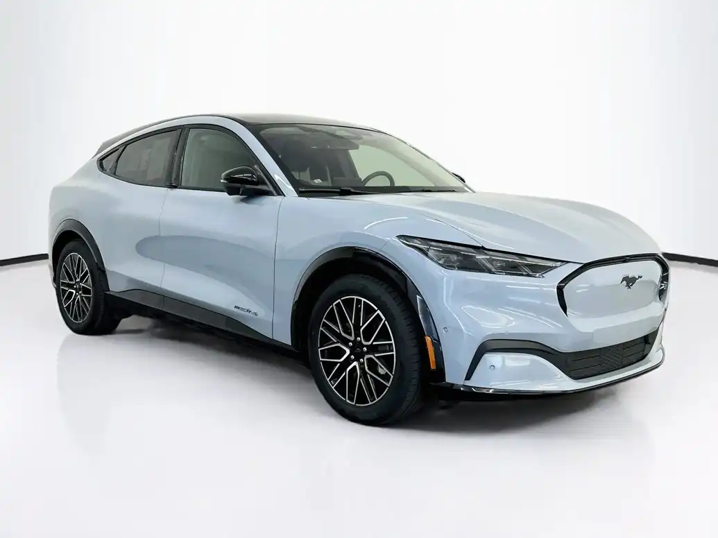2024 Ford Mustang-Mach-e Premium's photo