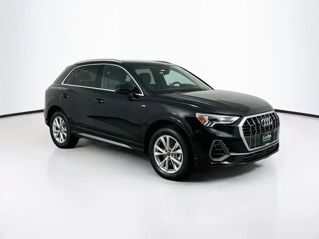 2025 Audi Q3 45 TFSI S Line Premium quattro's photo
