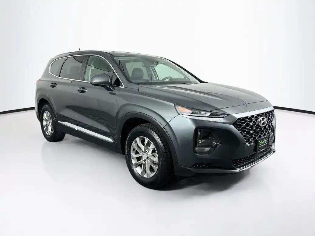 2020 Hyundai Santa Fe 2.4 SE's photo