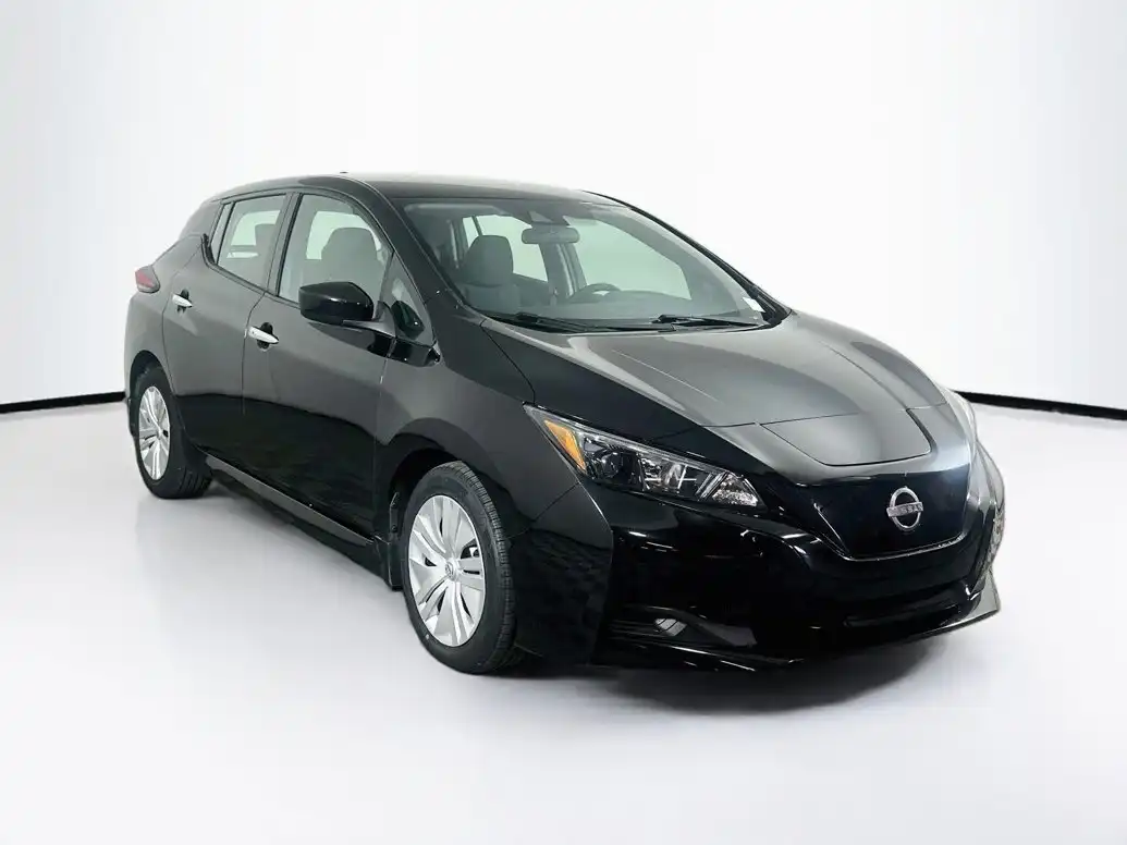 2024 Nissan Leaf S's photo