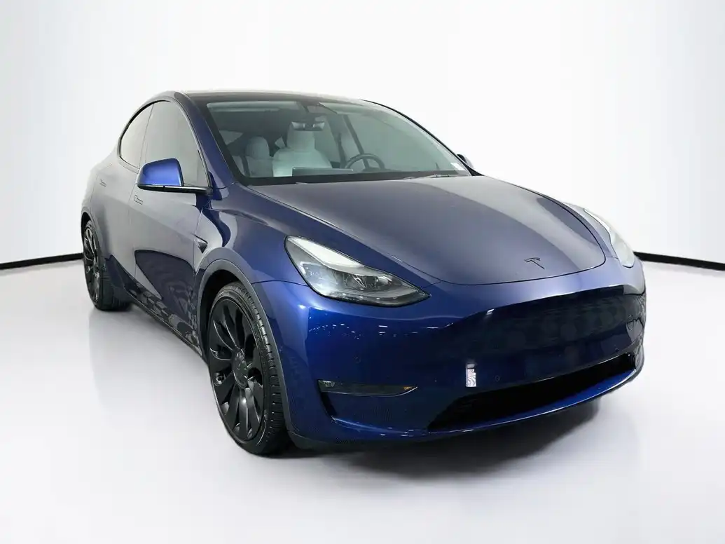 2022 Tesla Model Y Performance Dual Motor All-Wheel Drive's photo