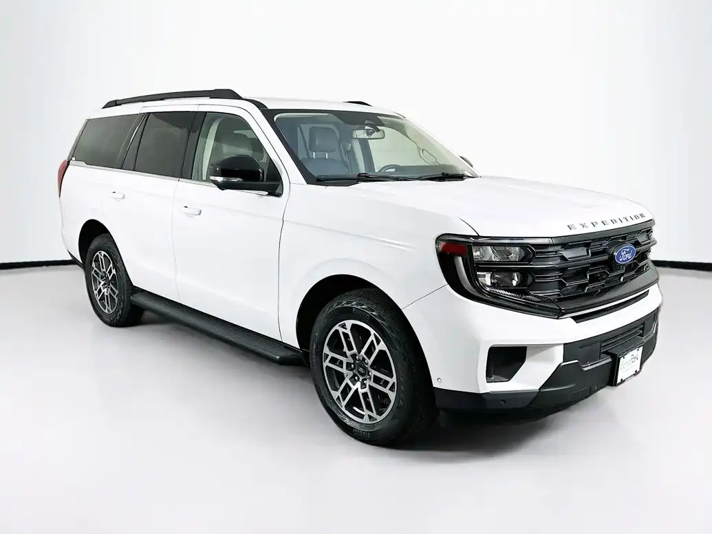 2025 Ford Expedition Active 4x4's photo