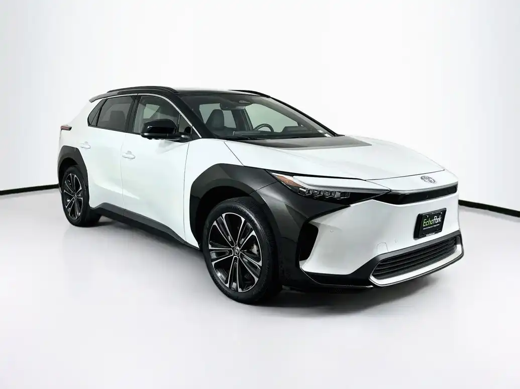 2023 Toyota bZ4X Limited FWD's photo