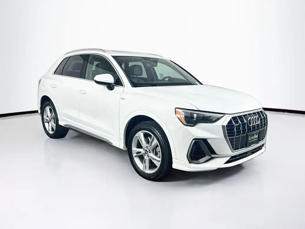 2021 Audi Q3 45 TFSI S Line Premium quattro's photo
